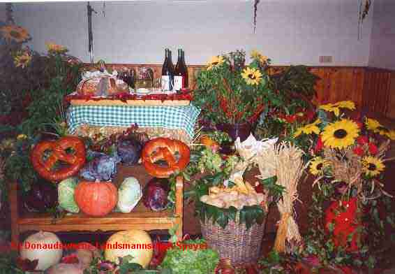 Erntedank01.jpg (33285 Byte)