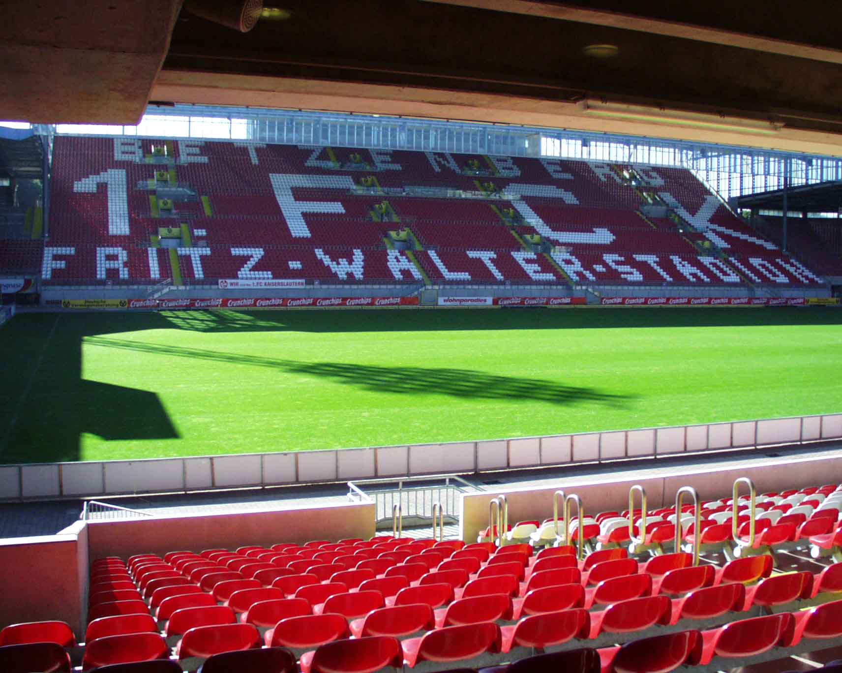 StadionKL_01.jpg (146634 Byte)